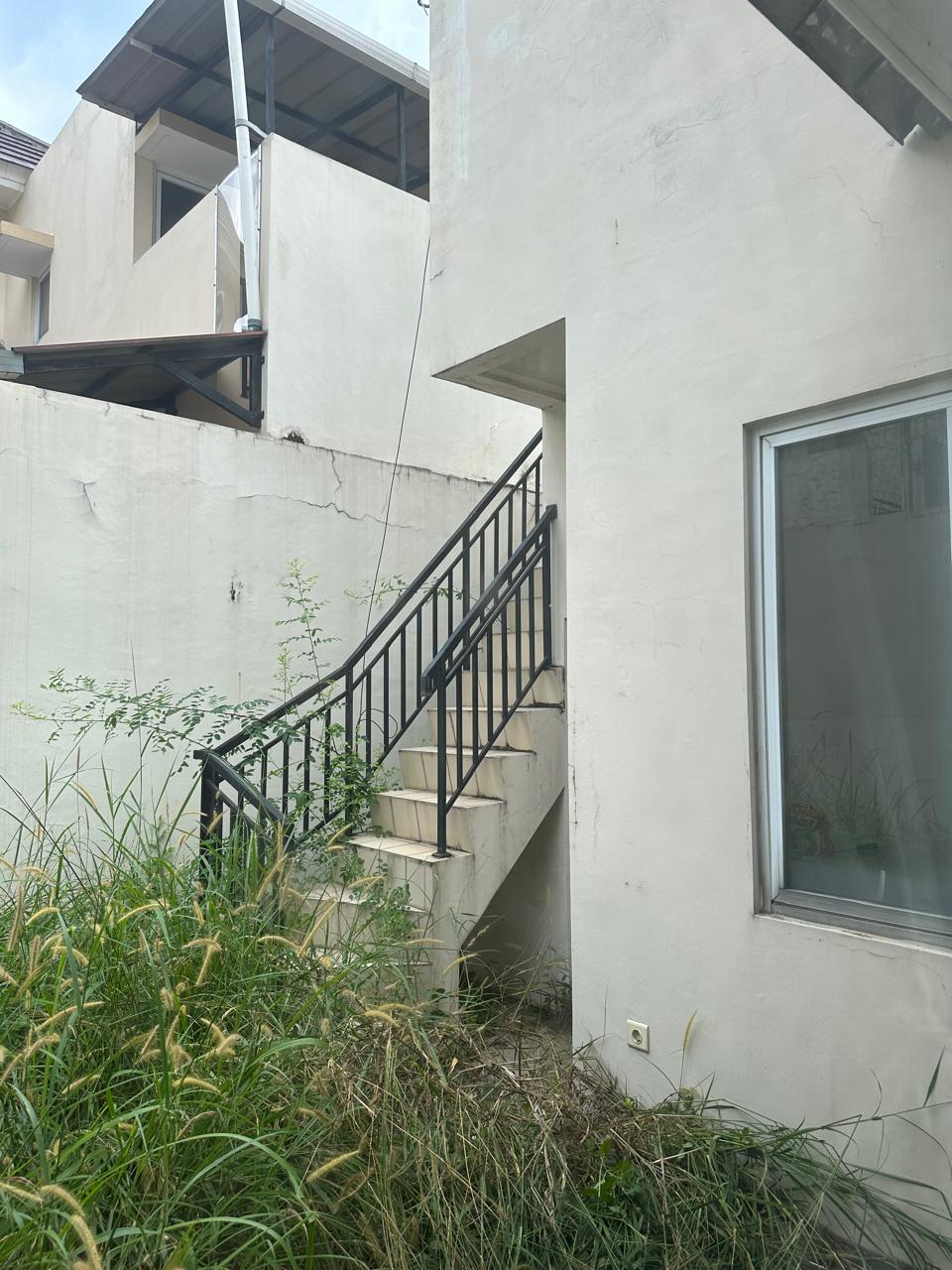 Rumah di Jual di Cherryville Grand Wisata